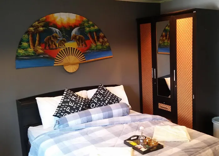 Nemos Guesthouse And Massage