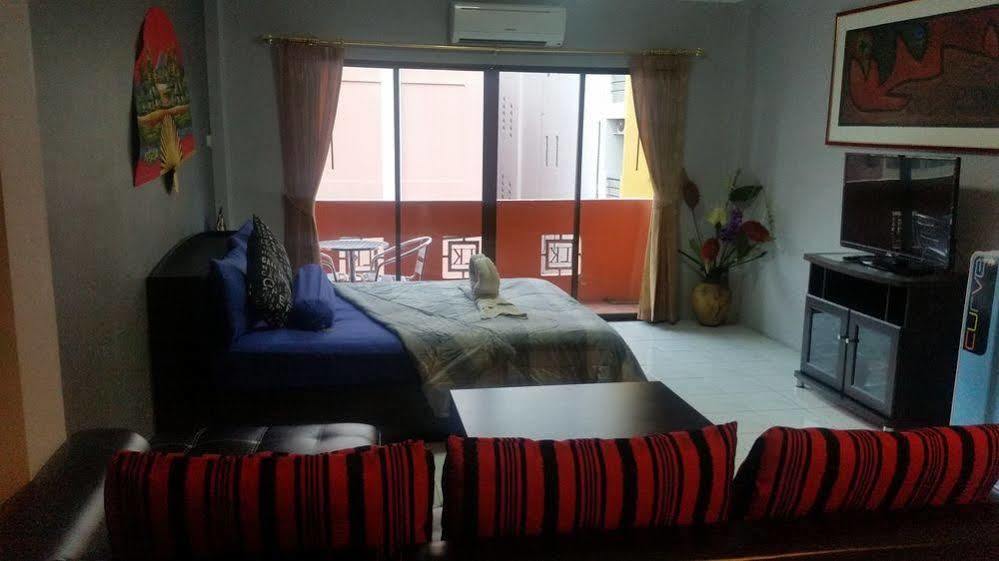 Wisma tamu Nemos And Massage 2*