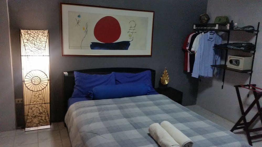 Wisma tamu Nemos And Massage Pattaya